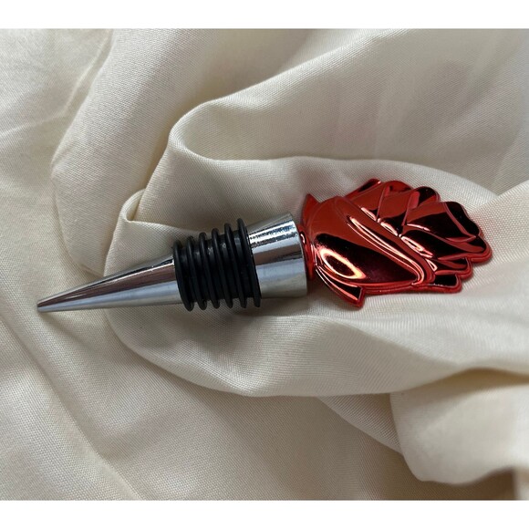 Romantic Red Rose-shaped Wine Bottle Stopper - Wine Lovers Gift - Picture 5 of 6